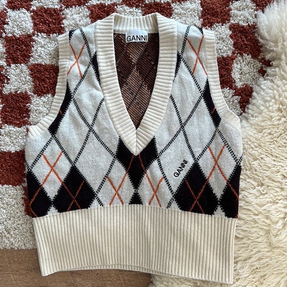 Ganni Cream Argyle V-Neck Sweater Vest with Black and Orange Diamond Pattern
